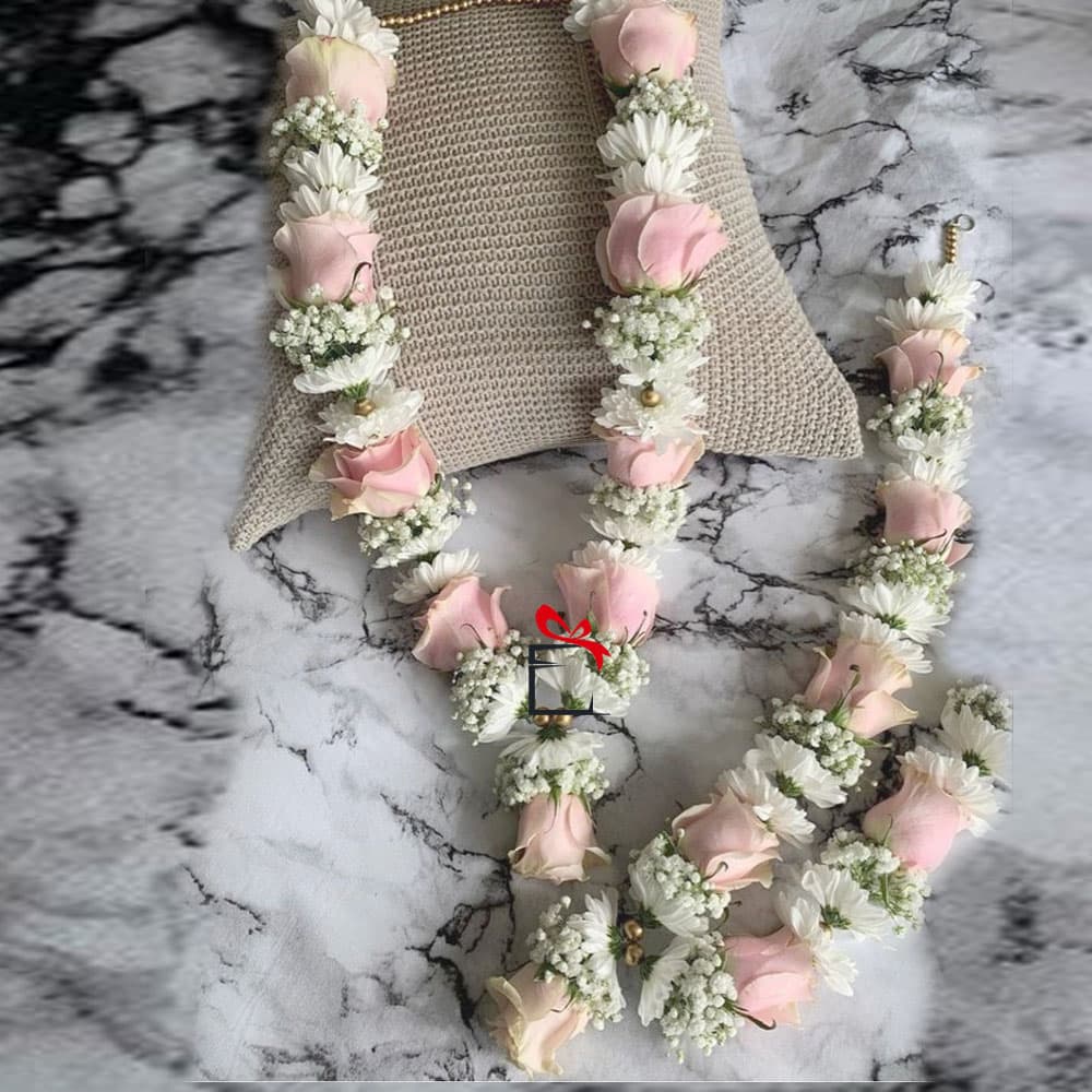 Roses and daisy Garland Pair